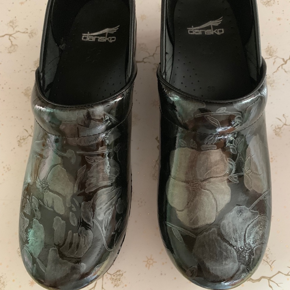 Dansko clogs - never worn!